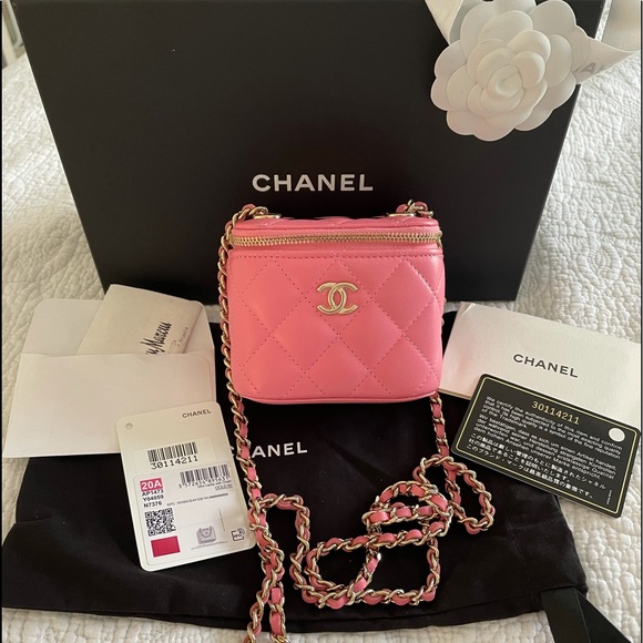 Handbags - NEW Chanel Trendy Classic Vanity Pink Gold 20A